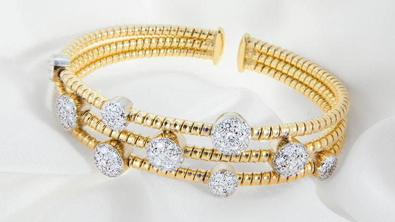 gold diamond bracelet